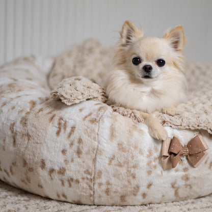 Double Nouveau Bow Soft Arctic Snow Leopard Bed